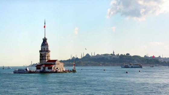 تقرير من وزارة الثقافة والسياحة التركية يشير إلى أعداد السياح في إسطنبول خلال ستة أشهر